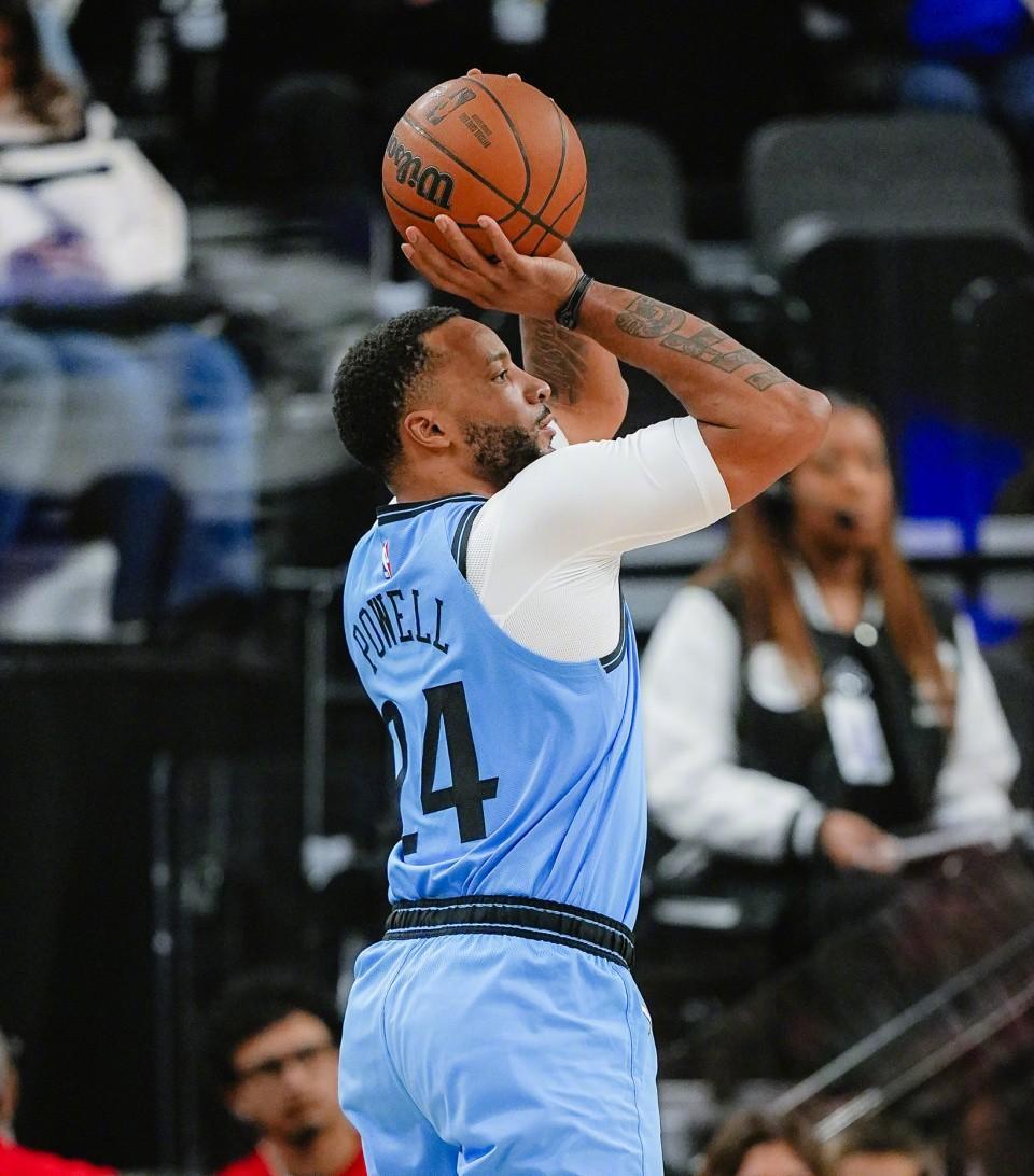 快船主教练变招不断,球队发挥亮眼,势不可挡 快船主教练变招不断,球队发挥亮眼,势不可挡