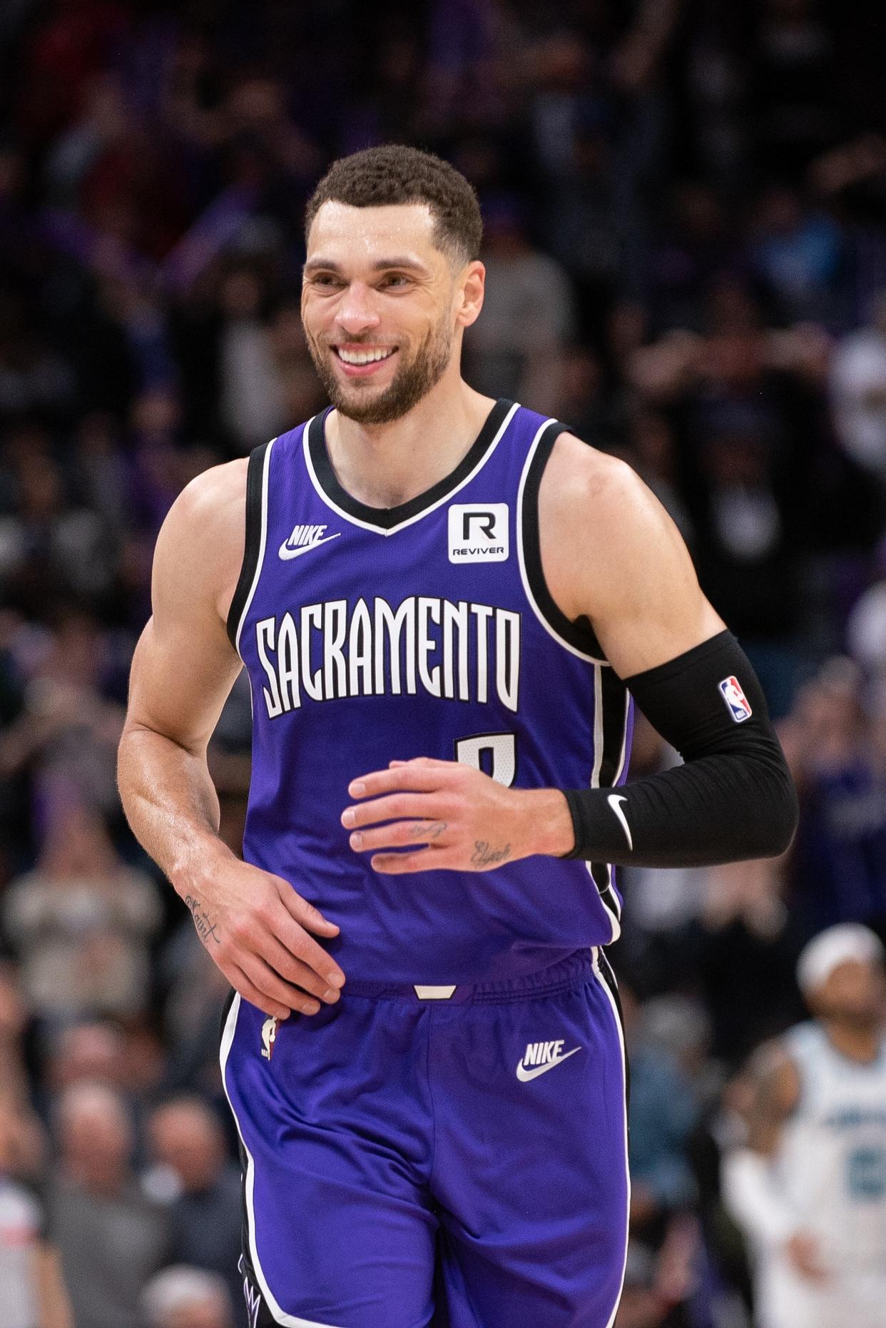 拉文砍下生涯最高得分,助球队逆转对手,稳步上升 拉文砍下生涯最高得分,助球队逆转对手,稳步上升