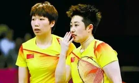 韩国运动员在羽毛球比赛中夺冠,引发热议 韩国运动员在羽毛球比赛中夺冠,引发热议