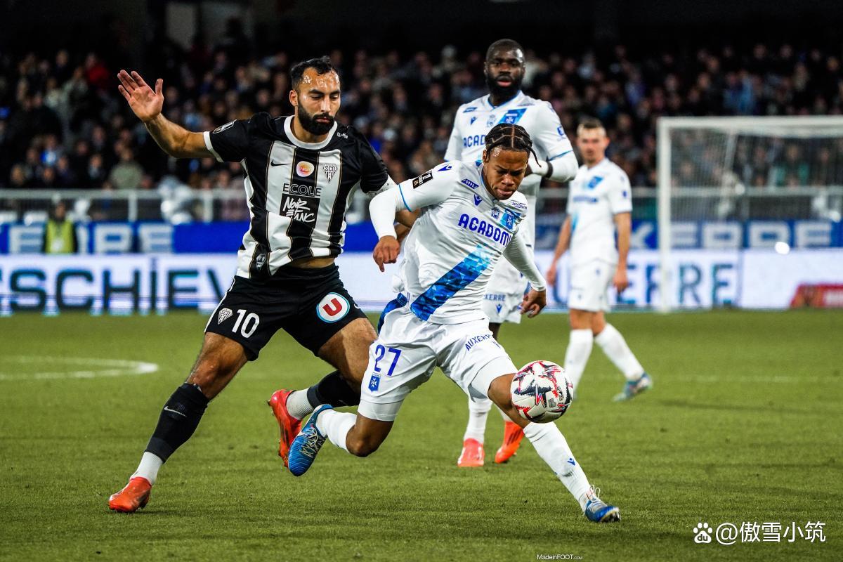 包含圣埃蒂安主场告捷,全力逃离降级区,全场震撼的词条 包含圣埃蒂安主场告捷,全力逃离降级区,全场震撼的词条