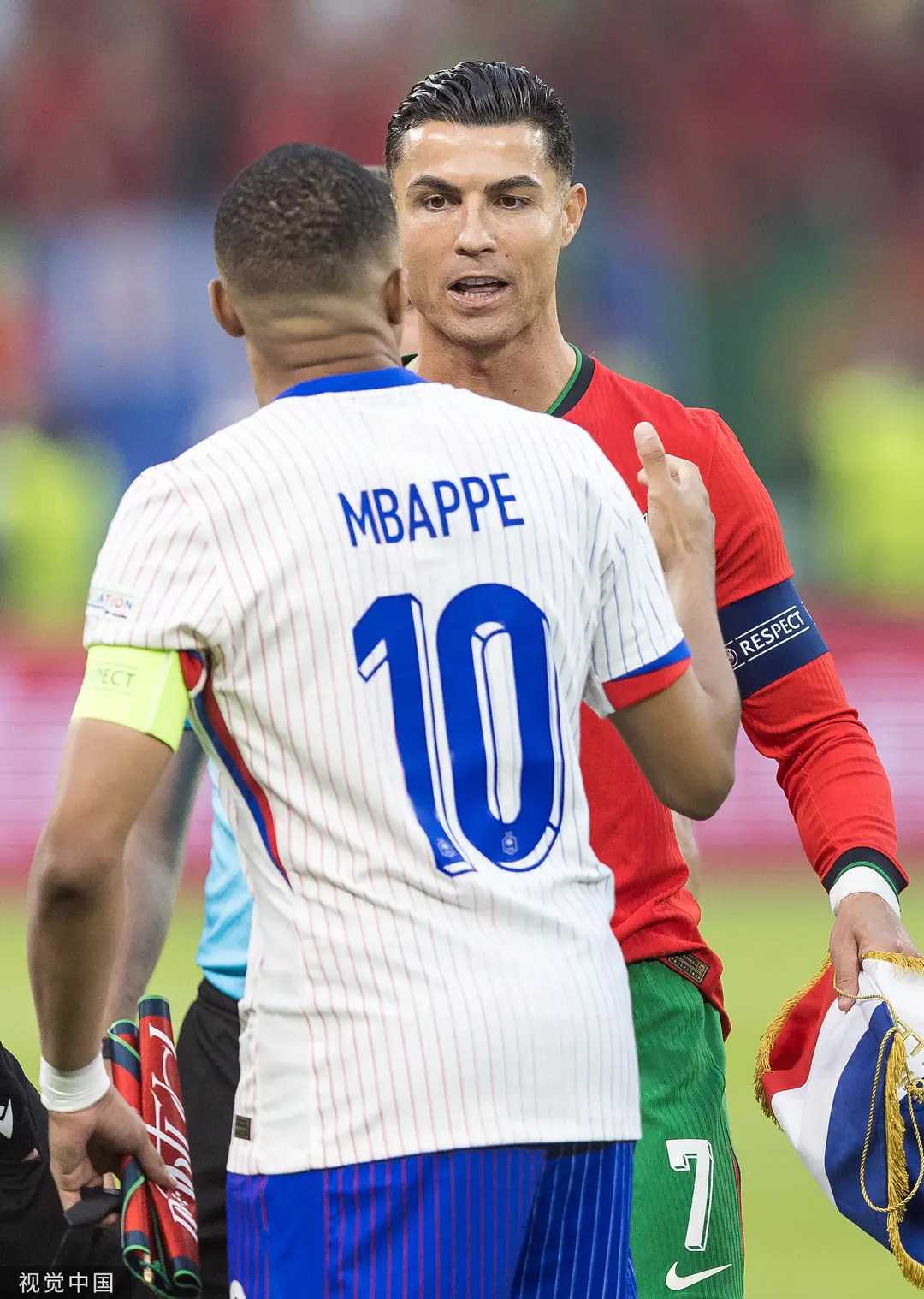 法国队鏖战葡萄牙队，许昕扛起全队