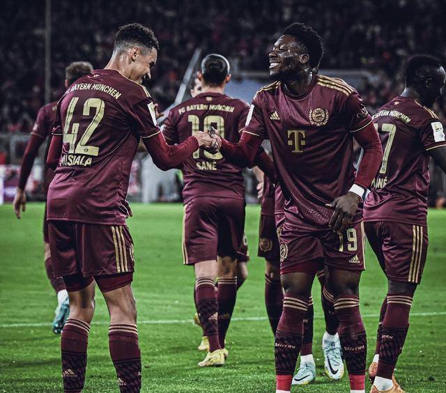 马赛轻取丹麦，穆勒关键制胜